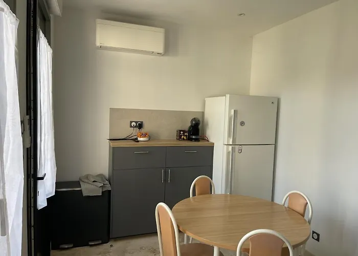 Vakantiehuis Petit Avec Terrasse *